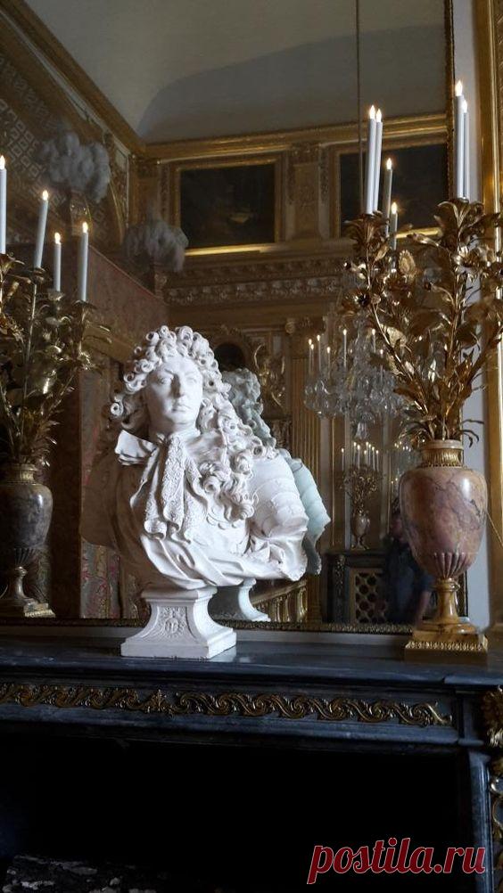 The bedroom of Louis XIV  |  Pinterest
