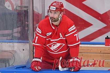 Ковальчук ответил на критику россиян со стороны Гашека. Нападающий московского «Спартака» Илья Ковальчук ответил на критику россиян со стороны чешского экс-хоккеиста Доминика Гашека. «Вратарь, одним словом. Наверное, отбили что‑то шайбой», — заявил он. С февраля 2022 года Гашек активно продвигает инициативы против российских спортсменов.