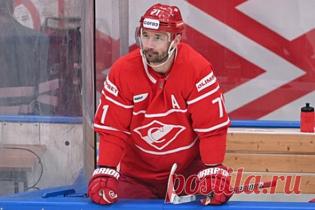 Ковальчук ответил на критику россиян со стороны Гашека. Нападающий московского «Спартака» Илья Ковальчук ответил на критику россиян со стороны чешского экс-хоккеиста Доминика Гашека. «Вратарь, одним словом. Наверное, отбили что‑то шайбой», — заявил он. С февраля 2022 года Гашек активно продвигает инициативы против российских спортсменов.