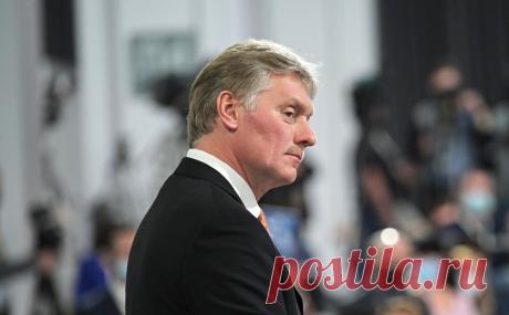 В Кремле отказались судить об Умарове по прошлым «неловким высказываниям». Министр информации Казахстана Аскар Умаров ранее допустил неловкие высказывания, но судить о нем следует по тем заявлениям, которые он будет делать в новом статусе.