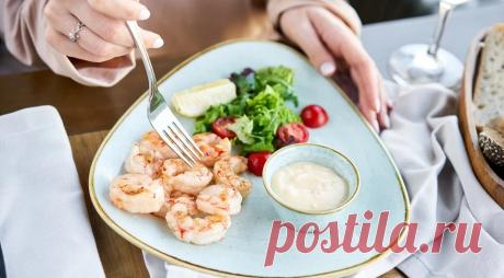 Как сделать домашний чесночный соус: 7 рецептов для пасты, пиццы и бутербродов Мы расскажем, как готовятся классические и необычные вариации соуса с чесноком для разных видов блюд. Источник фото здесь и далее: ShutterStock Соус со сливочной текстурой и чесночным ароматом идеально подойдет как для закусок из морепродуктов или бутербродов, так и для пиццы, пасты и других более...