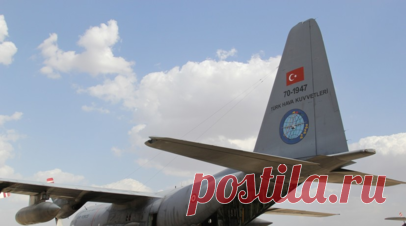 Türkiye: крушение турецкого самолёта в Грузии могло быть из-за внешнего вмешательства. Разрушение в воздухе турецкого военного самолёта, который потерпел крушение в Грузии, может указывать на внешнее вмешательство или взрыв боеприпасов на борту. Об этом сообщает газета Türkiye. Читать далее