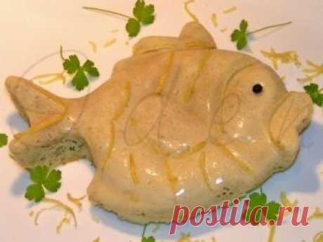 Блюда из рыбного фарша - вкусные рецепты на каждый день и для праздника Блюда из рыбного фарша легки в приготовлении, имеют сравнительно невысокую калорийность и характеризуются отменными вкусовыми качествами. Впечатляет и возможная вариативность кулинарных творений, которые могут быть и аппетитным наваристым супом, и закуской, и самостоятельным вторым блюдом...