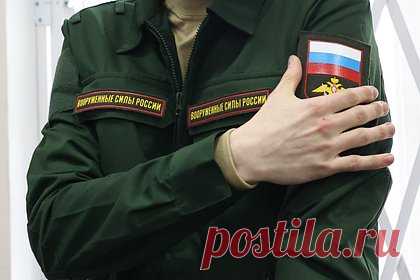 Сослуживцы погибшего в Марьинке бойца начали выполнять его последнюю просьбу. Сослуживцы погибшего в боях за Марьинку российского военного Романа Рудакова начали выполнять его последнюю просьбу. Однополчане приехали к семье бойца в Батайске Ростовской области и предложили его родне свою помощь. С собой они привезли камень из подвала, на котором военнослужащий оставил последнее послание.