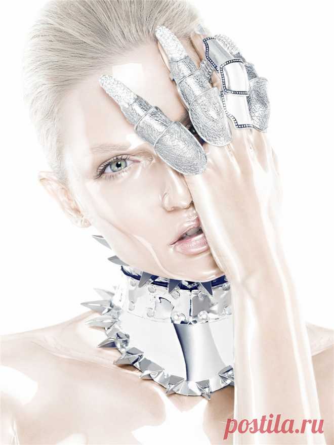 Мартина Димитрова (Martina Dimitrova) в фотосессии Давида Бенолье (David Benoliel) для журнала Zink (июнь 2013)