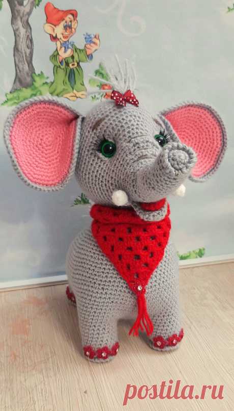 PDF Слоняшка Дашка крючком. FREE crochet pattern; Аmigurumi animal patterns. Амигуруми схемы и описания на русском. Вязаные игрушки и поделки своими руками #amimore - слон, слонёнок, слоник, слониха, слоненок, слоняш.