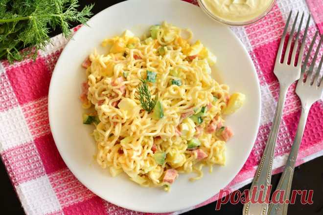3 блюда из доширака, которые вы ещё не готовили: пирог, салат, жульен | DELISH | Пульс Mail.ru