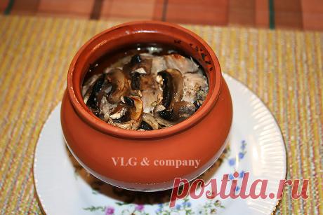 Мясо в горшочках. Современная импровизация на тему старинного рецепта | Кулинарные импровизации | Яндекс Дзен