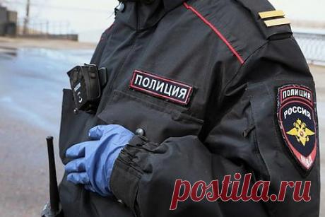 Тело пропавшей пятилетней девочки нашли в реке под Оренбургом. Тело пятилетней девочки, пропавшей три дня назад, нашли в реке в оренбургском Сорочинске. Об этом сообщает управление Следственного комитета России (СКР) по Оренбургской области. Девочка ушла из дома 30 июня и пропала. Следователи возбудили уголовное дело об убийстве.