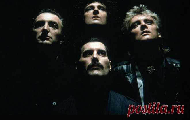 Самые знаковые песни группы Queen • НОВОСТИ В ФОТОГРАФИЯХ