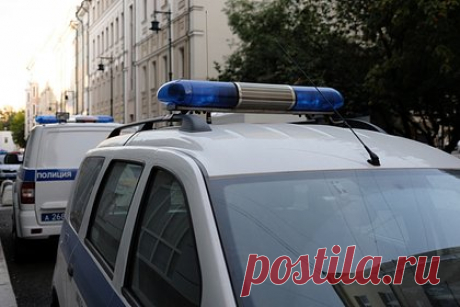Россиянина поймали на торговле рабами. В Ставропольском крае полиция задержала работорговца во время сделки по продаже мужчины за 15 тысяч рублей. Подозреваемого поймали с поличным в результате оперативного эксперимента. Работорговцем оказался житель села Татарка, который хотел продать 54-летнего жителя села Красногвардейское, которого избивали.