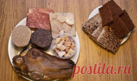 Исландская национальная кухня не для слабаков 

 
 

 



Кухня Исландии не отличается большим разнообразием и богатством. Во многом это обусловлено тем, что земля не слишком плодородна и климат неблагоприятен. Поэтому испокон веков исландцы выкр…