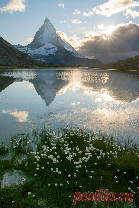 Matterhorn and Riffelsee lake at SunSet | by Nicola Paltani   |   grace(ful things)