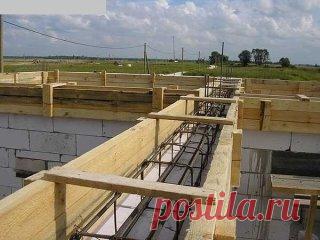 Армопояс для газобетона 
https://vk.com/public109502612
Муж на Час 
Газобетон – материал теплый, недорогой и простой в укладке. Именно поэтому он считается очень неплохой альтернативой кирпичу. Однако по прочности блоки из такого материала, последнему, к сожалению, значительно уступают. Поэтому кладка стен из этого материала имеет некоторые свои нюансы. Во-первых, она должна производиться на очень надежном фундаменте, во-вторых, при строительстве следует тщательно проверять ровность конструкции.