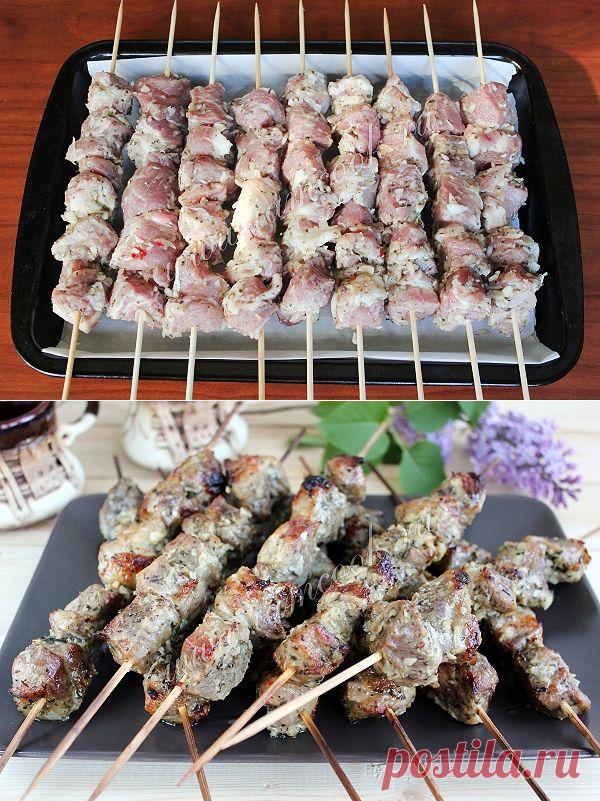 Шашлык из свинины в духовке, рецепт с .