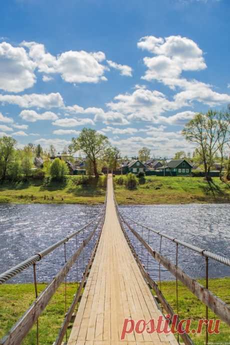 Подвесной мост в деревне Заречная, Новгородская область