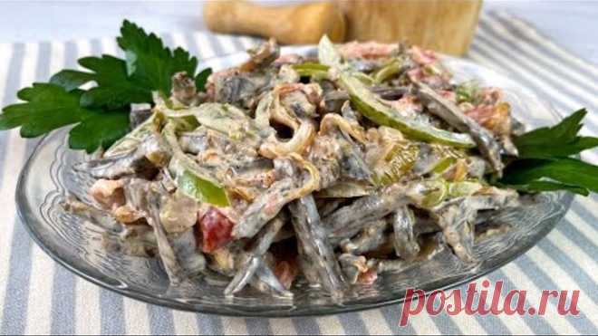 Новый САЛАТ! Такой ВКУСНЫЙ,а сразу и не поймешь из чего он! Салат 