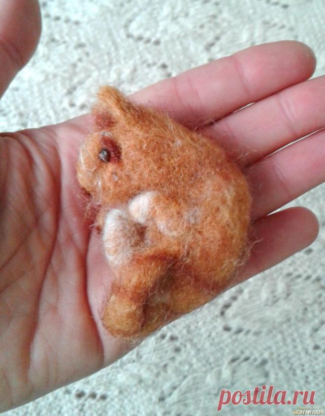 Брошь валяна. Брошь валяная.  брошь ручной работы, брошь, брошка, купить брошь ручной работы, валяна брошка, брошь валяная, валяная брошка, брошь круглая, подарунок на 8 березня, подарунок н