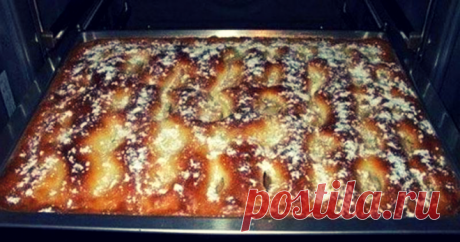 Пирог с яблоками, похожим на пирожное. Восхитительно! Такой пирог больше напоминает нежное пирожное, а вкус его не передать словами!