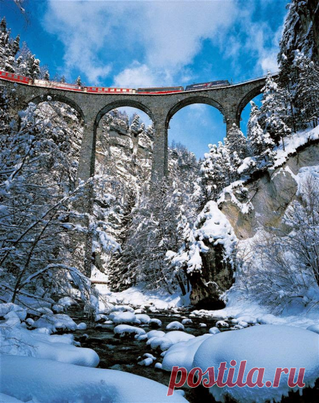 Landwasser Viaduct Graubunden Switzerland | World's Snaps