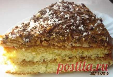 Бисквитный торт со сгущенкой! http://ochenwkusno.ru/biskvitnyiy-tort-so-sgus...