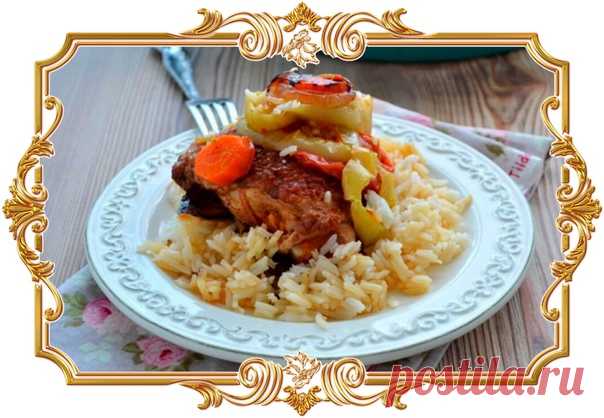 #Рис #с #курицей #и #овощами (#рецепт #без #глютена)

#Блюдо приготовлено по технологии индийского бириани (см. ссылку), когда обжаренное мясо и полуготовый рис укладывают слоями вместе с овощами в толстостенный сосуд и томят на медленном огне. В результате получается ароматный и нежный плов. Если хотите больше индийской аутентичности - используйте #рис Басмати и пряности типа гарам масала.
Показать полностью...
