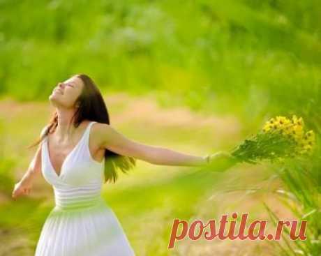 КАК не болеть?
Задавался ли кто вопросом: «Может ли человек совершенно не болеть?» Подобный вопрос вставал передо мной неоднократно. И каждый раз, жизненные примеры людей, которые ни разу не болели, убеждали меня в том, что человек действительно в силах не болеть вовсе! Что же нужно делать для того, чтобы не болеть?