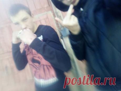 Преступники-малолетки избили 6 человек со смертельным исходом - В Смоленске задержаны два участника банды подростков, которые избивали и грабили выпивших мужчин. Своих жертв подростки искали на улицах и избивали прямо там, иногда приглашали их на квартиру для совместного распития алкогольных напитков, после чего также избивали и грабили. Сообщается, что банда несовершеннолетних преступников орудовала на протяжении двух лет, однако никому до нее не было дела. Все изменилось после минувших выходны