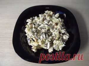 Салат с шампиньонами и курицей