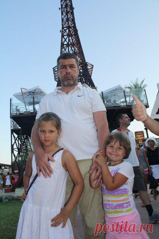 КТО ПОСТАВИТ ПАЛЕЦ ВЕРХ,КТО-ТО УЖЕ ПОСТАВИЛ КТО С НИМ?