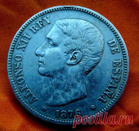 5 песет серебро разных лет Все монеты с гарантией подлинности 
большой выбор цена от 950 до 1900 зависит от качества и редкости монеты
запросы на почту xpoet@bk.ru