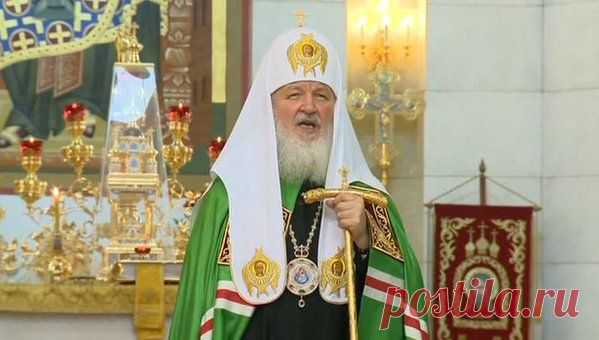 Патриарх Кирилл считает, что бесноватых террористов военным путем не победить - надо бить молитвой