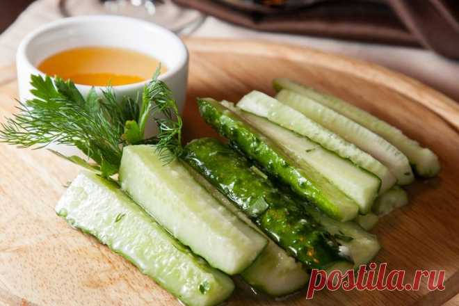 Малосольные огурцы с медом. Не пробовали? А стоит! — Вкусные рецепты