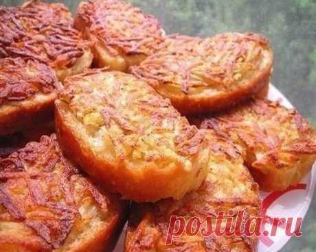 4 рецепта вкуснейших горячих бутербродов Что там у нас завалялось в холодильнике? Давайте приготовим горячие бутерброды. Ведь горячие бутерброды — отличное решение для завтрака или перекуса. 1. Горячие бутерброды с картошкой Ингредиенты: картофель — 3 — 4 шт...