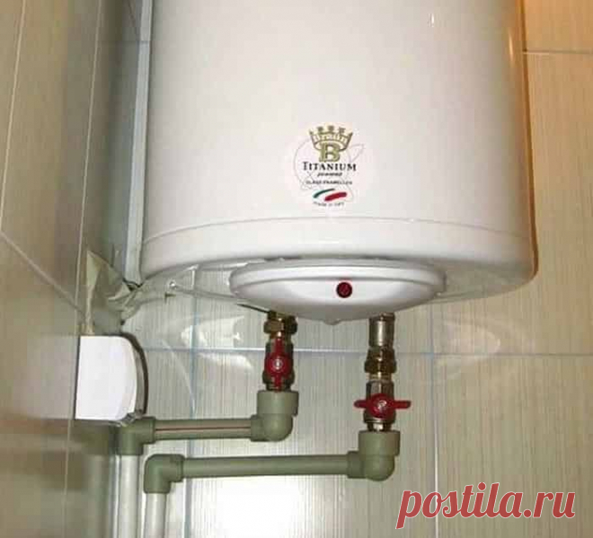 Проблема, когда в водонагреватель не поступает вода, может быть связана с различными причинами. Например, в водонагревателе скопился воздух или сломался