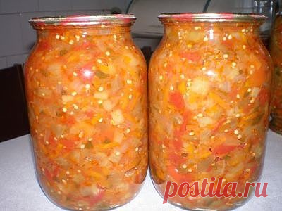 10 Вкусных Вариантов Заготовок КАБАЧКОВ. 
Рецепты:
1.АДЖИКА ИЗ КАБАЧКОВ
_____________________________________________________
Кабачки - 3 кг
Морковь - 500 г
Перец сладкий - 500 г
Чеснок - 5 головок
Помидоры - 1,5 кг
Красный перец молотый - 2,5 ст.л.
Сахар - 100 г
Соль - 2 ст.л.
Масло растительное - 200 г
Способ приготовления:
Помидоры измельчить на мясорубке.
Кабачки очистить от кожи и тоже пропустить через мясорубку.
Следующим на очереди - сладкий перец.
За ним - морковь....