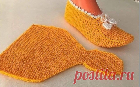 Простые и уютные вязаные тапочки одним полотном. В копилочку рукодельницам.
