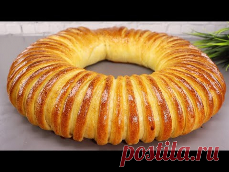 Давайте испечём вот такой красивый пирог с начинкой.