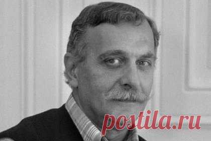 Умер народный артист России Георгий Демуров. На 83-м году жизни скончался народный артист России Георгий Демуров. О причинах смерти актера не сообщается. На протяжении 58 лет Демуров служил в Нижегородском театре драмы имени Горького, на сцене которого сыграл более 150 ролей. В период с 2004 по 2012 год являлся худруком культурного учреждения.