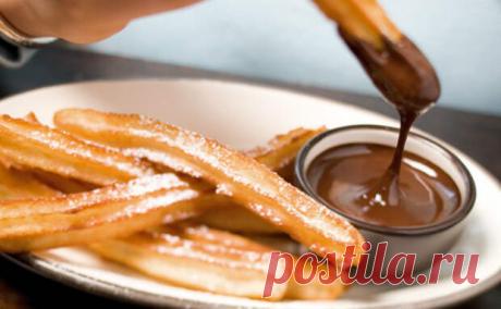 Испанское жареное тесто: превращаем стакан муки в чуррос и подаем к чаю - Steak Lovers - 6 мая - 43341391187 - Медиаплатформа МирТесен Испанское заварное жареное тесто готовится пожалуй проще, чем практически любой десерт. Стакан муки с добавлением яиц и масла мы превратим в хрустящие чуррос, а затем подадим к чаю. Для приготовления нам понадобится 150 граммов муки, 100 граммов сливочного масла, 250 миллилитров воды, 3 яйца, - 6 мая - 43341391187 - Медиаплатформа МирТесен