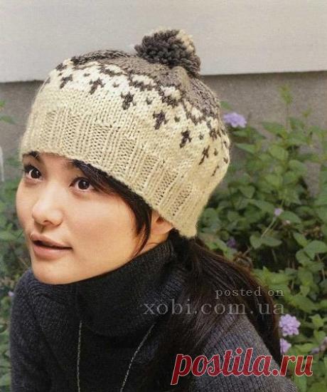 Шапочка с орнаментом вязаная спицами