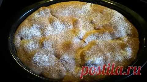 самая простая шарлотка с яблоками и изюмом | 4vkusa.ru