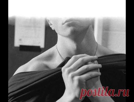 Неубиваемые мысли, неубиваемые чувства,..
И нет смысла говорить о 'потом  __ когда это в тебе и с тобой происходит,  штормит прямо сейчас,, чертову кучу этих нескончаемых
' сейчас _