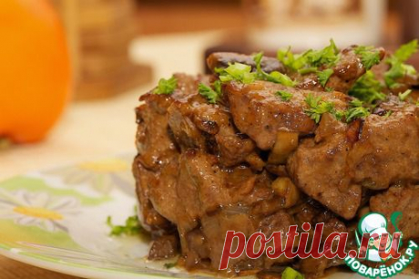 Печень с грибами и луком.