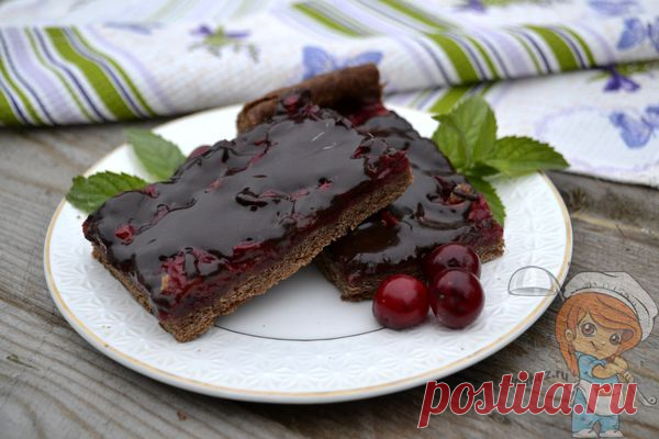Шоколадная галета с вишней, рецепт с фото | на постном тесте Шоколадная галета с вишней понравится любителям тонкого постного теста и кисло-сладкой начинки. А для усиления вкуса полейте галету шоколадной глазурью.