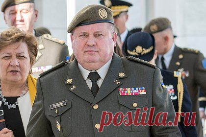 Зеленский назначил нового главу военной администрации Киева. Президент Украины Владимир Зеленский назначил нового главу Киевской городской военной администрации (КГВА). Об этом сообщили в пресс-службе офиса украинского лидера. Отмечается, что вместо Николая Жирнова глава республики назначил на должность генерал-полковника Сергея Попко.
