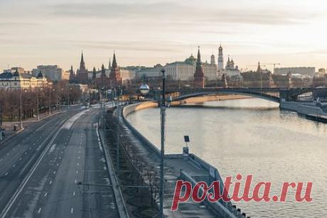 В России заявили о возможном ответе на попытку удара по Кремлю. Россия оставляет за собой право ответить на попытку удара по Кремлю, когда и где посчитает нужным. Об этом сообщили в Кремле, передает ТАСС. «Российская сторона оставляет за собой право принять ответные меры там и тогда, где и когда посчитает нужным», — сообщили в Кремле.