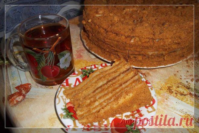 МЕДОВИК С ЗАВАРНЫМ КРЕМОМ - нежный, пропитанный, большой....