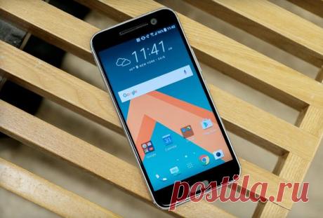 Флагманский смартфон HTC 10 резко подешевел в России Весной этого года HTC начала продажи в России флагмана HTC 10. За три месяца аппарат в российских магазинах успел подешеветь на 20% от рекомендованной стоимости. Анонс флагманского устройства тайваньского бренда состоялся в апреле этого года. HTC 10 оснащен 5,2-дюймовым экраном с разрешением 2560 х 1440 пикселей (564 ppi) и защитным стеклом Gorilla Glass. В качестве основы выступает чип Qualcomm Snapdragon 820 с частотой до 2,2 ГГц и…