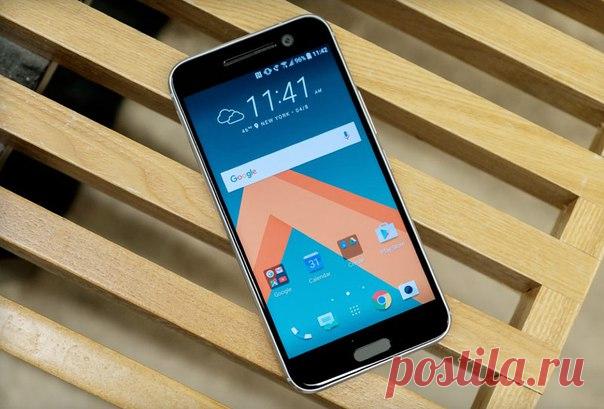 Флагманский смартфон HTC 10 резко подешевел в России Весной этого года HTC начала продажи в России флагмана HTC 10. За три месяца аппарат в российских магазинах успел подешеветь на 20% от рекомендованной стоимости. Анонс флагманского устройства тайваньского бренда состоялся в апреле этого года. HTC 10 оснащен 5,2-дюймовым экраном с разрешением 2560 х 1440 пикселей (564 ppi) и защитным стеклом Gorilla Glass. В качестве основы выступает чип Qualcomm Snapdragon 820 с частотой до 2,2 ГГц и…